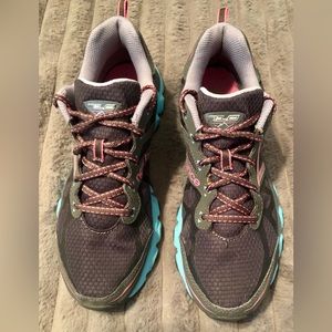 New Balance ladies sneakers